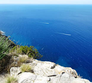 Blick von der Steilküste auf das Mittelmeer