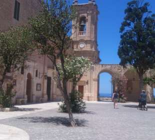 Kirche Melieha Wunderschöner Platz