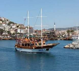 Alanya Hafen Ausflugsboot
