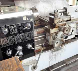 In den Arbeitsräumen der Ventilfabrik