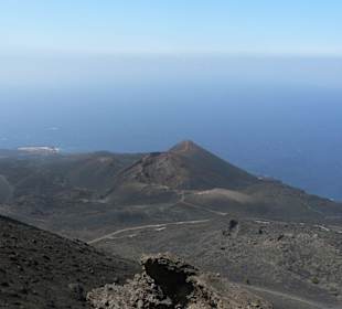 Blick  vom Vulkan Antonioauf den Vulkan Teneguia