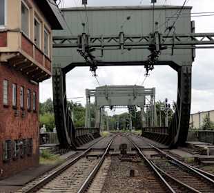 Schienenstrang auf der Klappbrücke