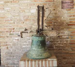 Santa Maria la Mayor-Kirche, Glocke