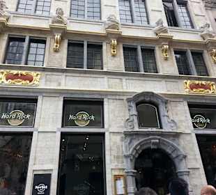 Frontansicht des Cafes