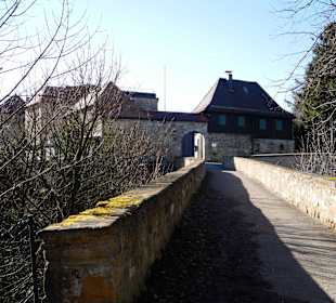 Brücke zur Burg