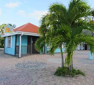 Bunte Häuschen auf St. Maarten 