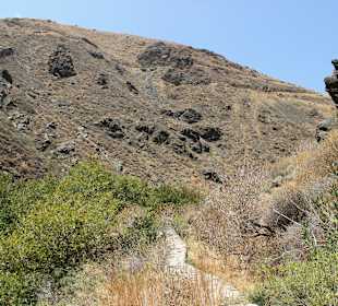 Unterhalb des Wasserfalls wird es trockener