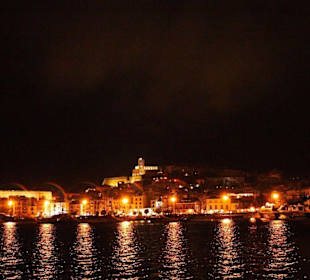 Eivissa Altstadt bei Nacht