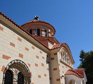 Archipolis und die Kirche Agios Nektarios Saint Nektarios