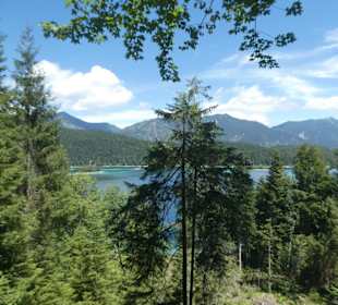 Blick über den Eibsee hinweg