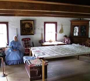 Frauen beim Sticken in Kanada