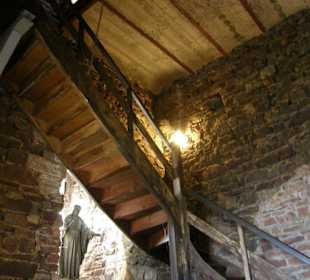 Bergfried: Treppe