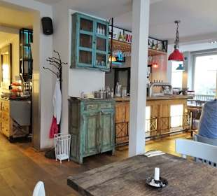 Die Gasträume im Restaurant Dinette