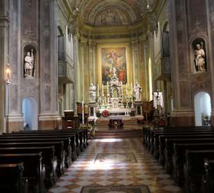Chiesa Santa Maria Assunta am Piazza Cavour