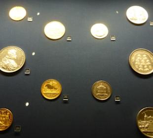 Diverse historische Münzen