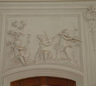 Stuckdekor im Weißen Saal