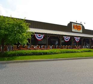 Cracker Barrel Old Country Store & Restaurant