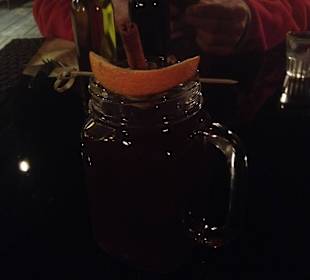 Grzane wino pięknie podane