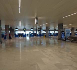 Ankunfts/Abflugshalle