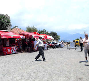 Parkplatz vor der Burg