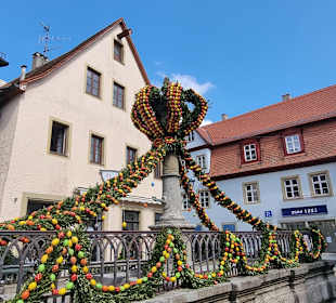 Der schöne Osterbrunnen andere Seite