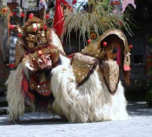 Der Barong auf der Bühne