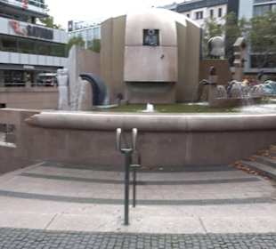 Weltkugelbrunnen