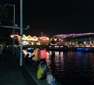Clark Quay am Abend