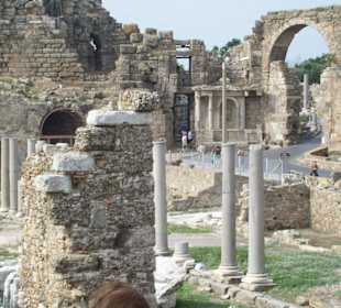 Reste von Wohnhäusern