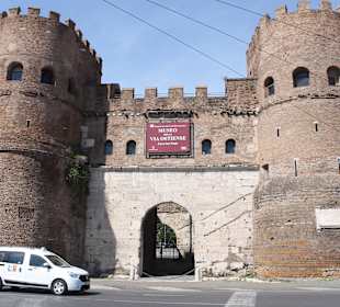 This picture is taken near the station of piramide