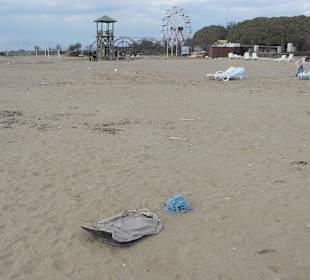 Plastik-Flaschen,Teller,Eimer usw.