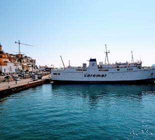 Fährhafen in Neapel