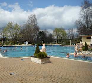 Großes Aussenbecken