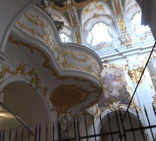 Stift Unserer Lieben Frau zur Alten Kapelle