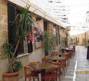 Eine der schönen Gassen in Alcudia