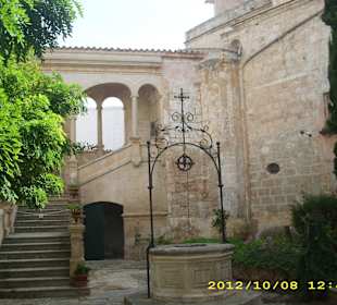 Innenhof - Kathedrale Ciutadella