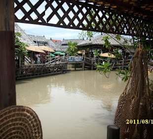 Floating Market