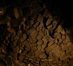 Lavakeller: Basaltdecke