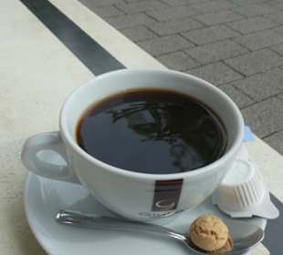 Pause auf der Promende am Rosengarten