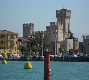 Die Altstadt von Sirmeone