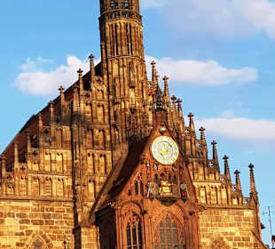 In Front die Frauenkirche September
