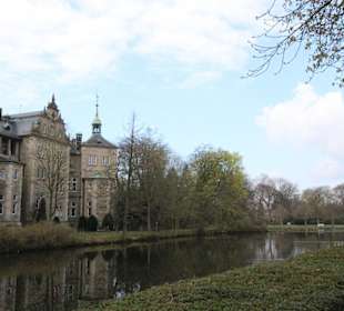 Schloss und Schlossgraben