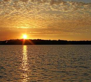 Sonnenuntergang im Orionoco Delta