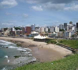 Blick vom Leuchtturm auf Salvador