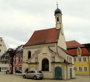 Gotische Gruftkapelle mit barockem Anbau