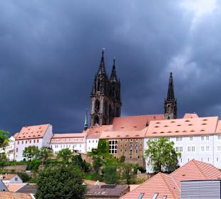 Dom