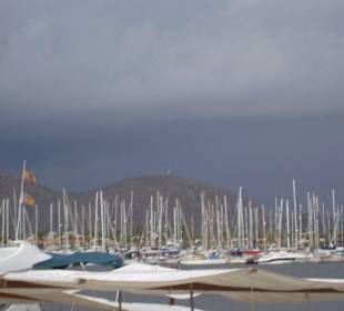 Blick auf Cap Formentor bei Gewitter