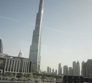 Burj Khalifa aus der Metro
