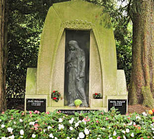 Кладбище Ольсдорф, Гамбург, 16 сентября 2013 года