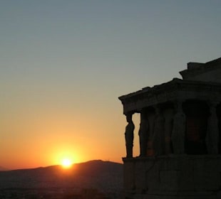 Cariatidi al tramonto